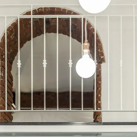 38 Via Carlo Farini Milano