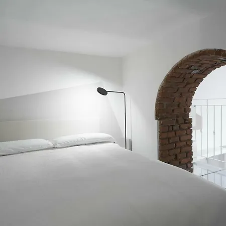 Daire 38 Via Carlo Farini Milano